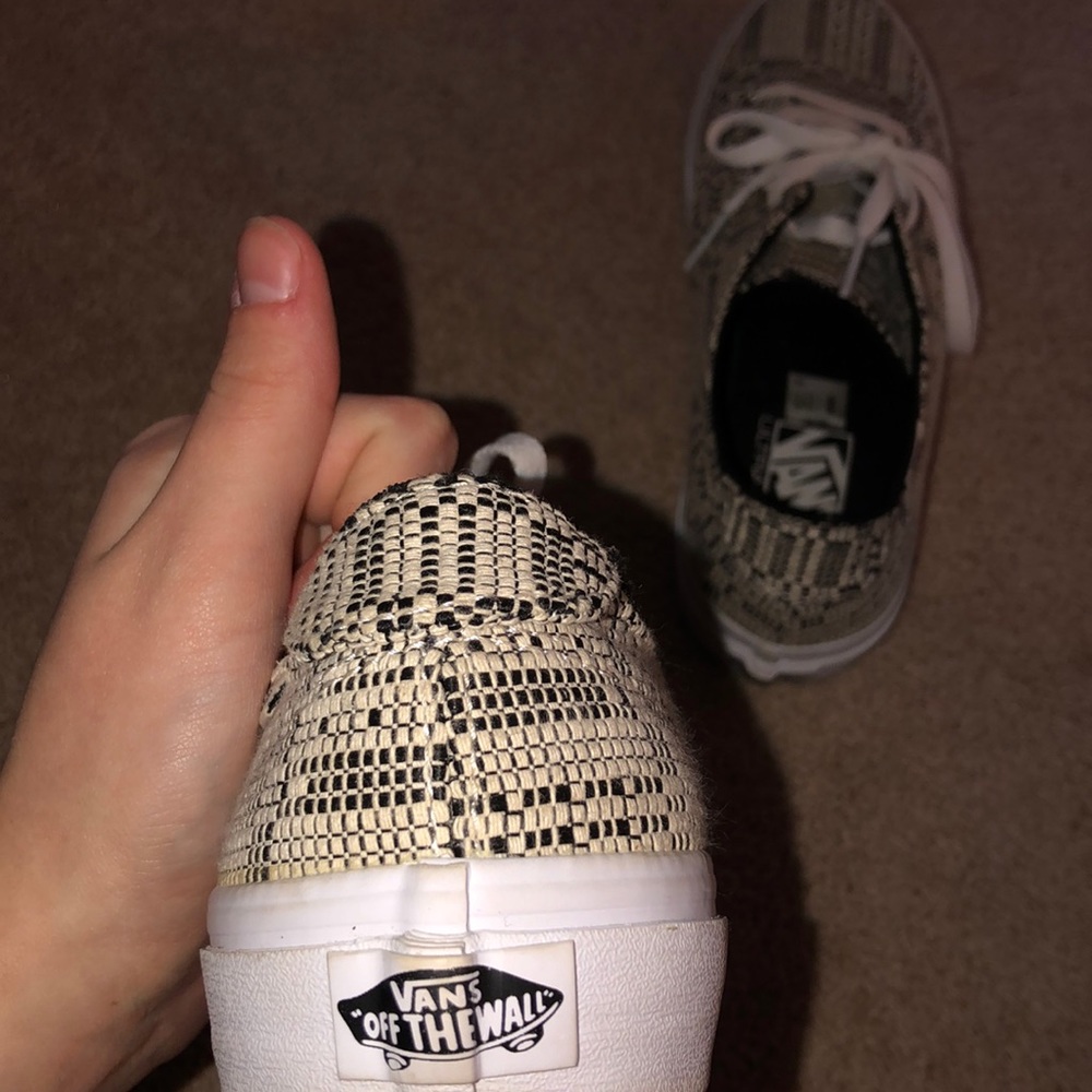 Vans - Picture 3 of 3